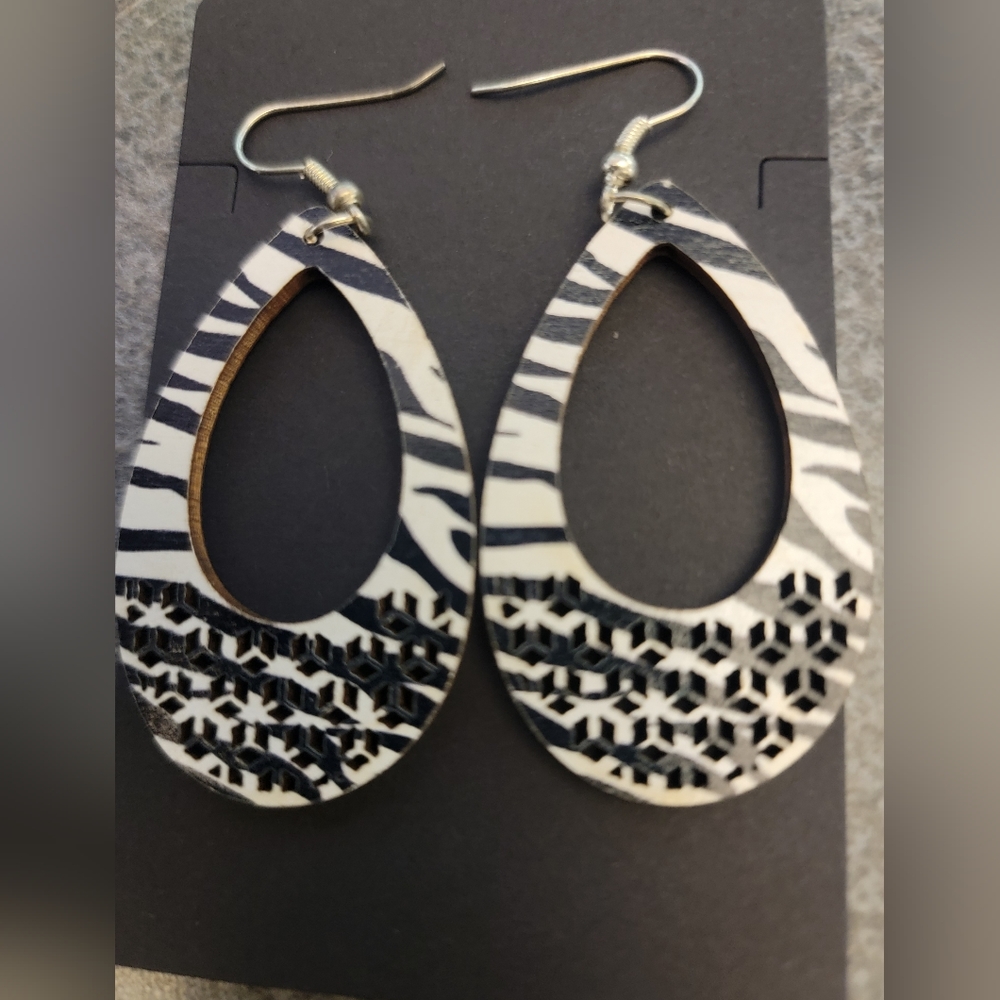 Wood Black & White Design Earrings